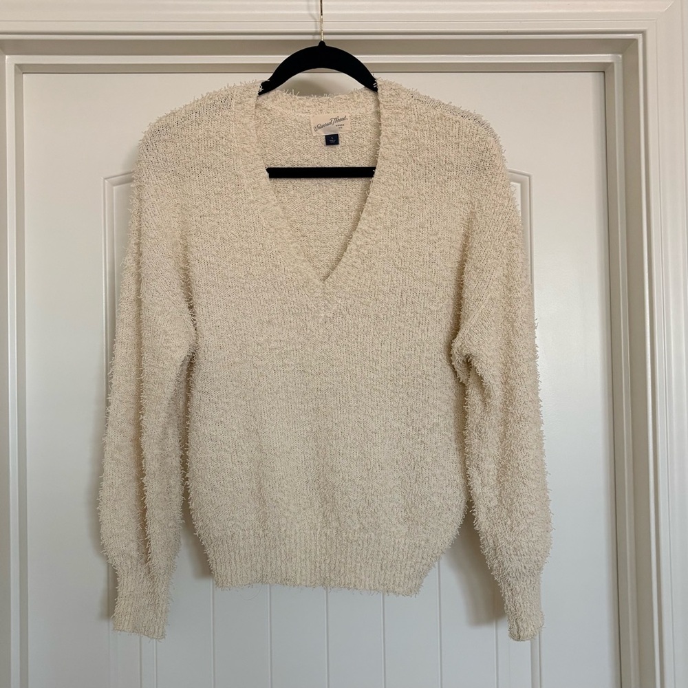 Universal Thread V-Neck Pullover Sweater - Picture 5 of 7